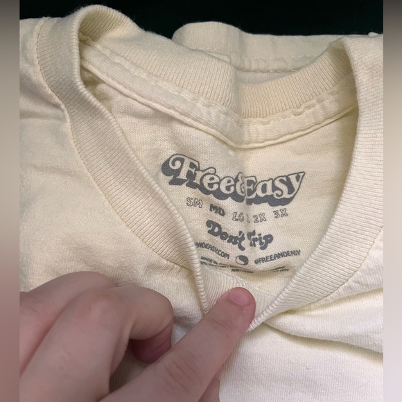 FREE & EASY Graphic Tee - Picture 5 of 6